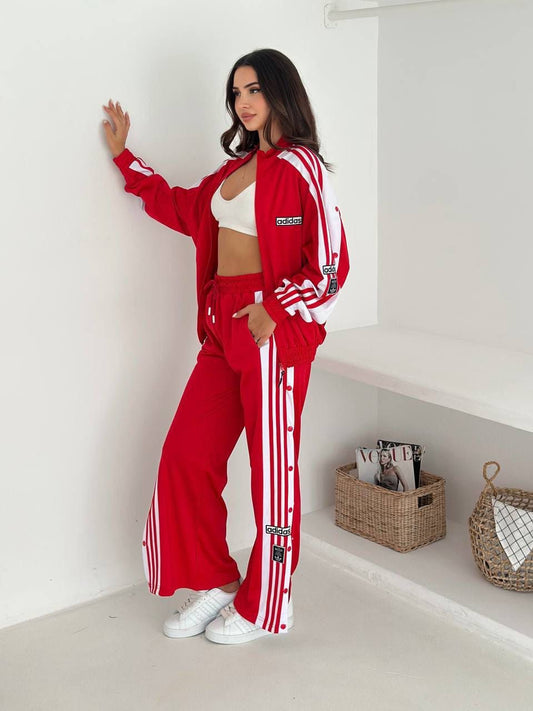 Trening Adidas – Classic Fit – Roșu cu Dungi Albe