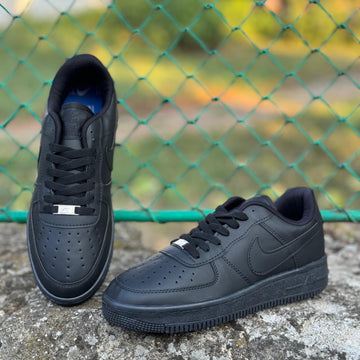 AF1 Low Negru